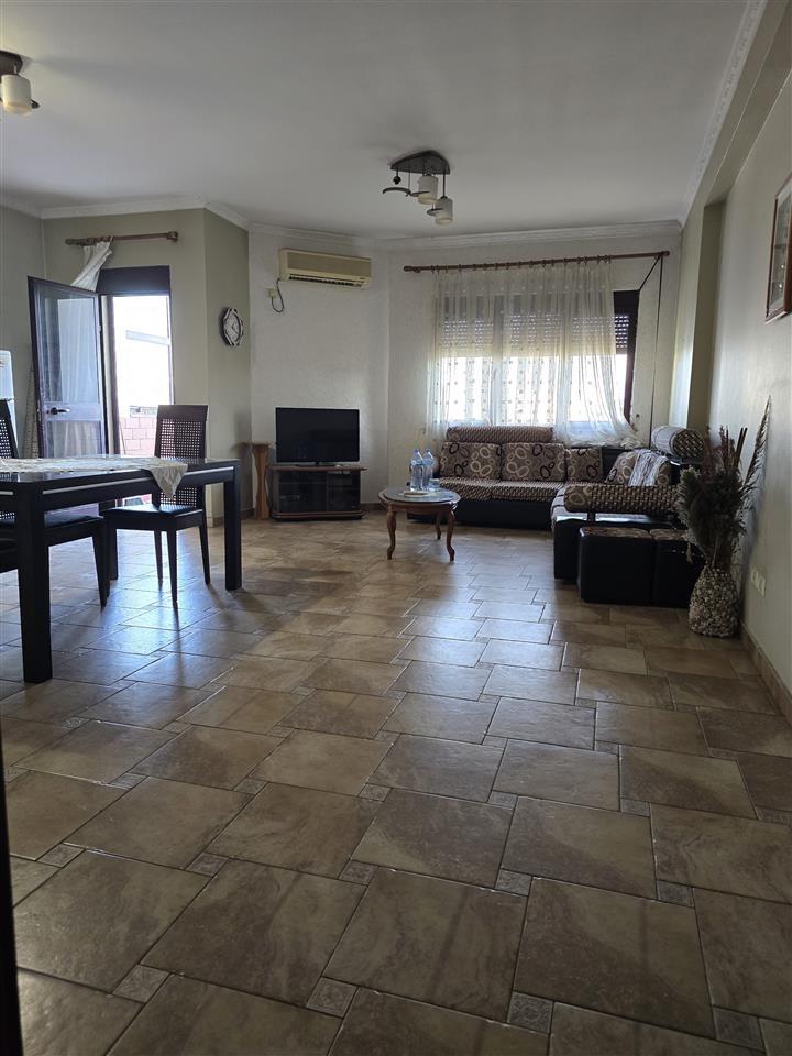 Jepet me Qira Apartament 2+1+2 në Durrës!