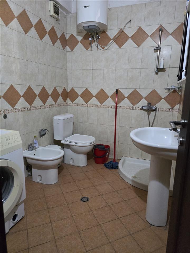 Jepet me Qira Apartament 2+1+2 në Durrës!