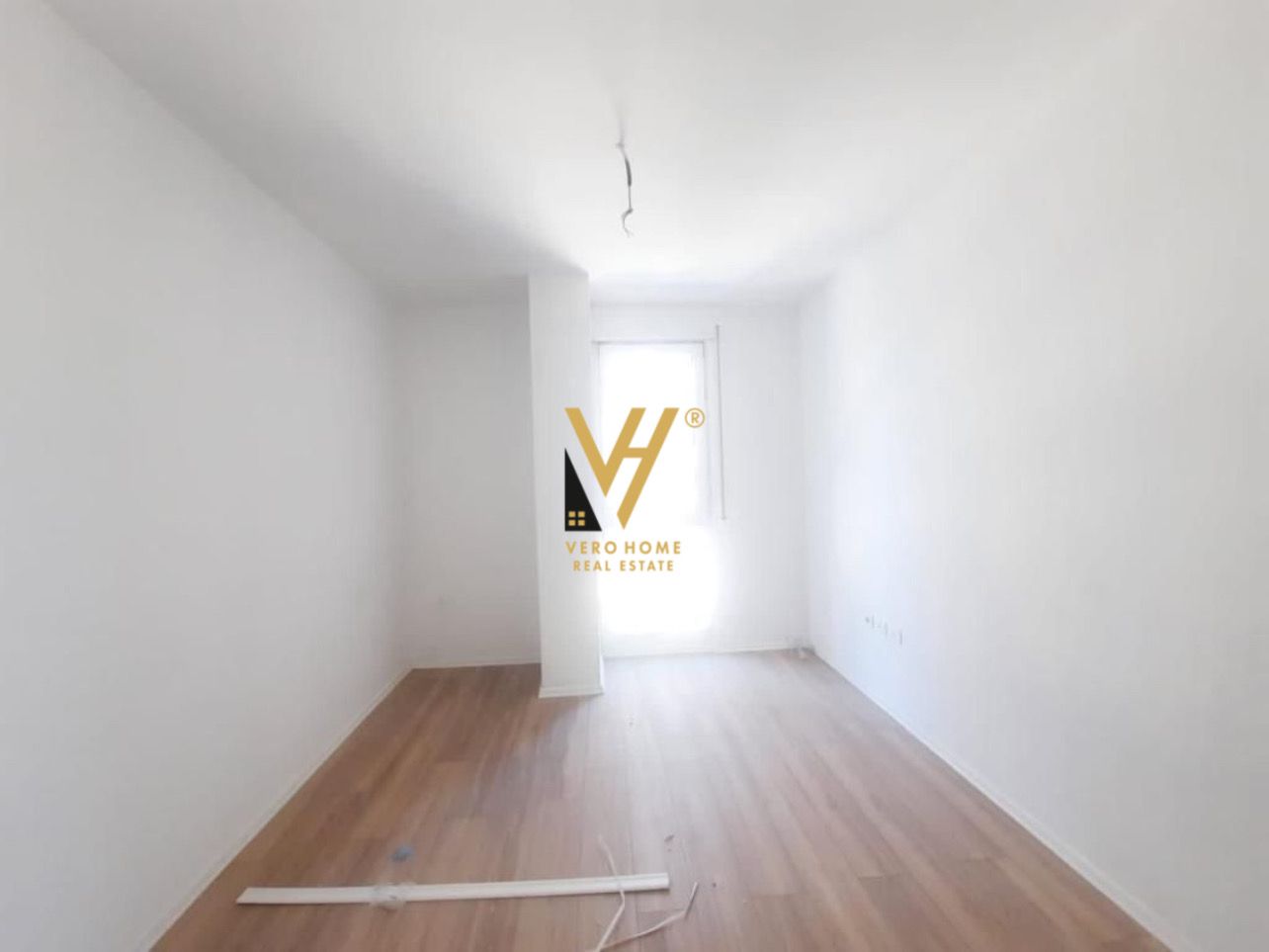 JEPET ZYRE 94M2 ME QERA TEK FIORE DI BOSKO 700EURO