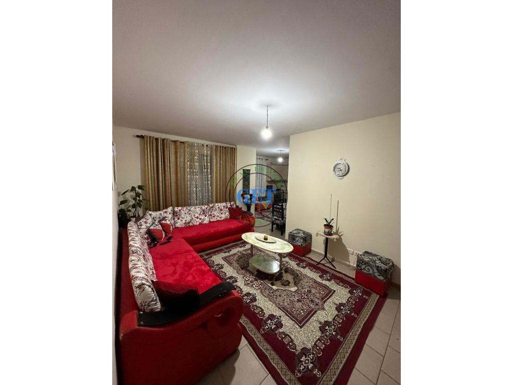 Shitet, Apartament 2+1 prane Spitalit, Durres Spitali