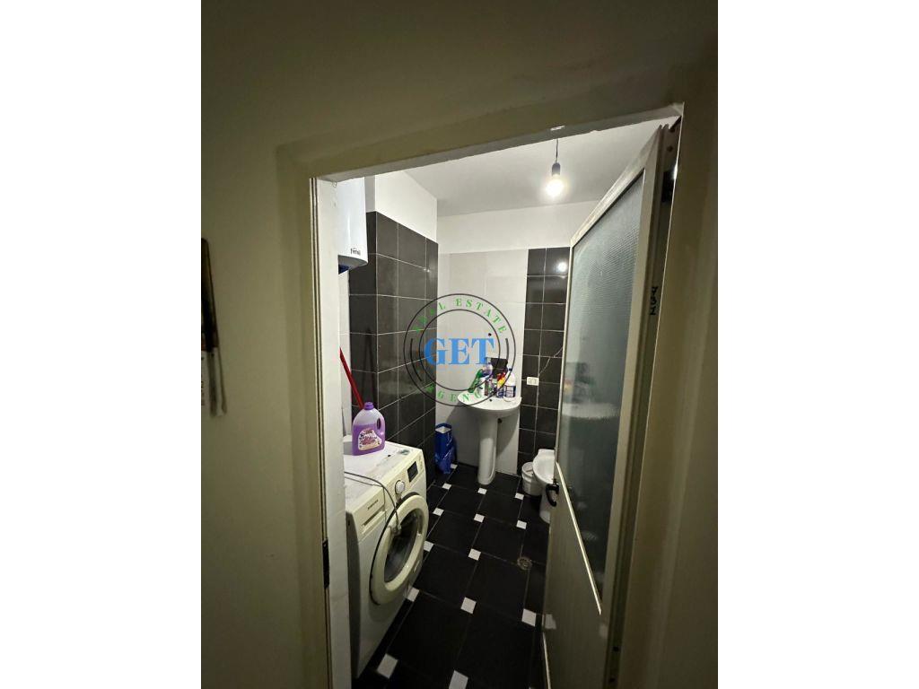 Shitet, Apartament 2+1 prane Spitalit, Durres Spitali