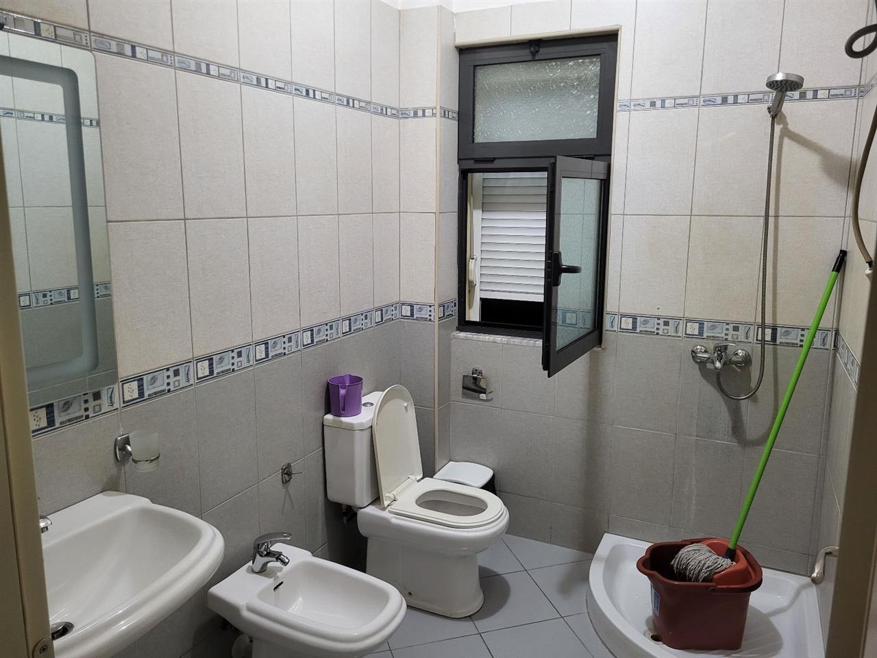 TEG – APARTAMENT ME QERA 3+2 OKAZION