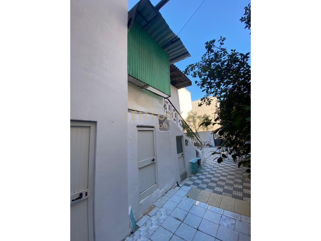 VILE PER SHITJE TEK STADIUMI NE DURRES!!