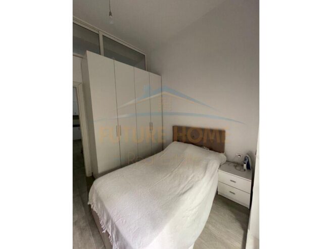 Shitet, Apartament 2+1, Kompleksi Kontakt, Tiranë.
