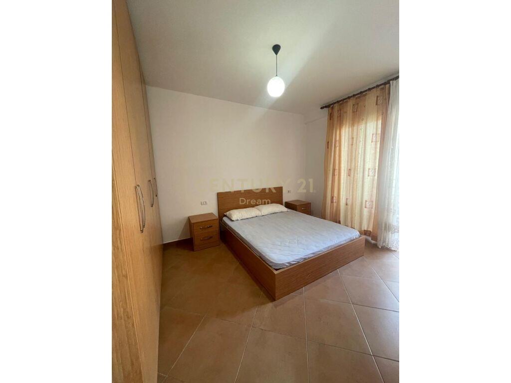 Shitet Apartament 1+1 Fresku 80 000 € 72 m²