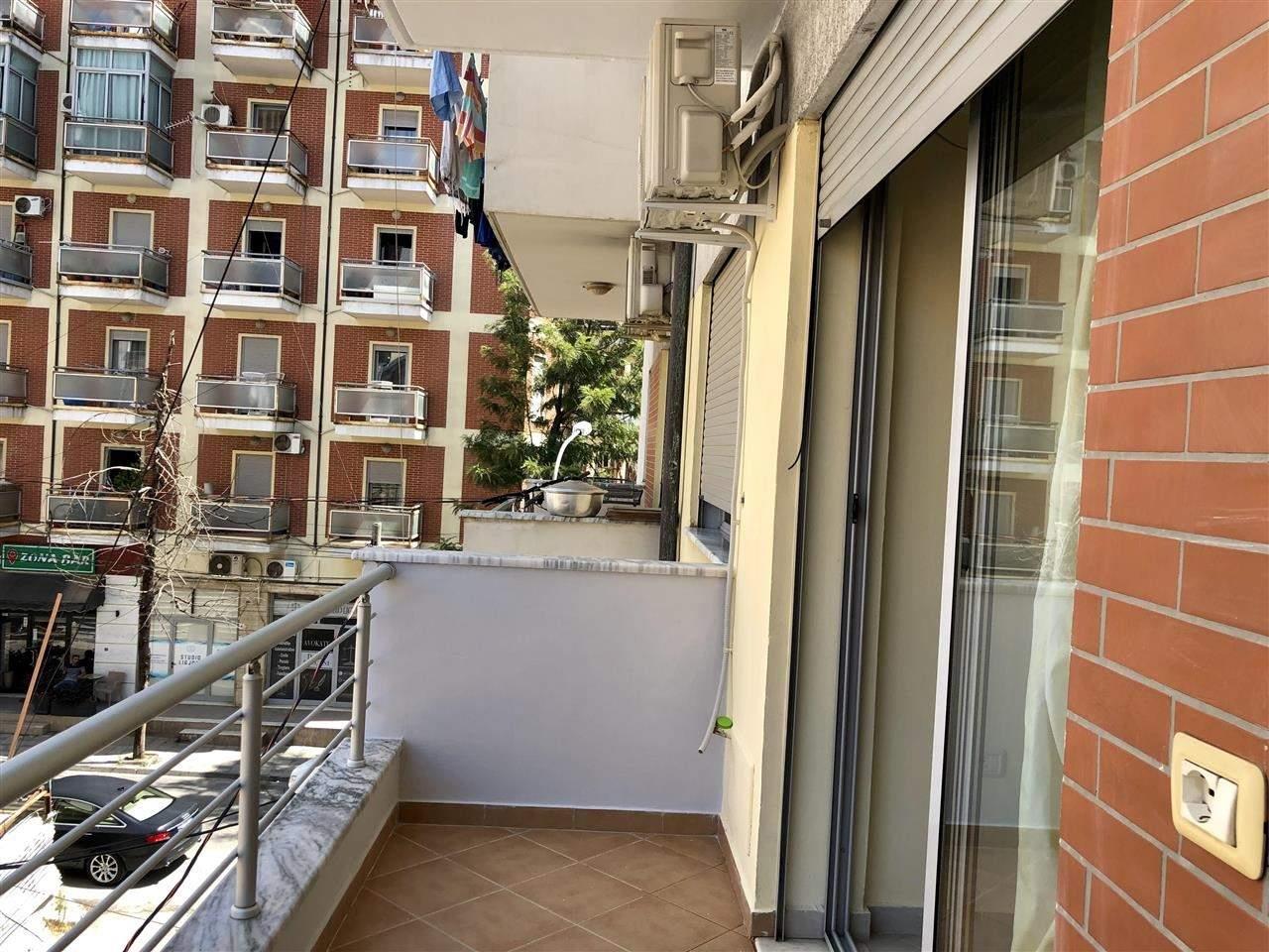 Apartament me qera 1+1 afer Prokurorise se Tiranes