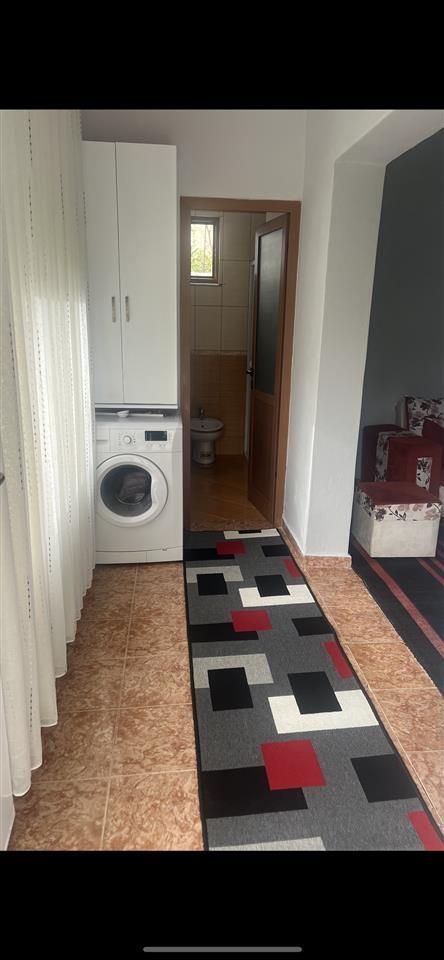 Jap hyrje 1+1 me qera