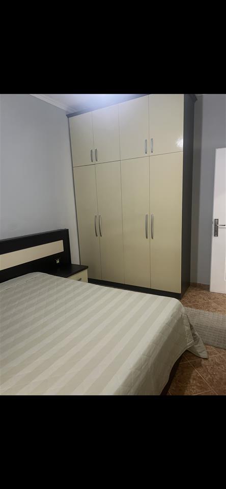 Jap hyrje 1+1 me qera