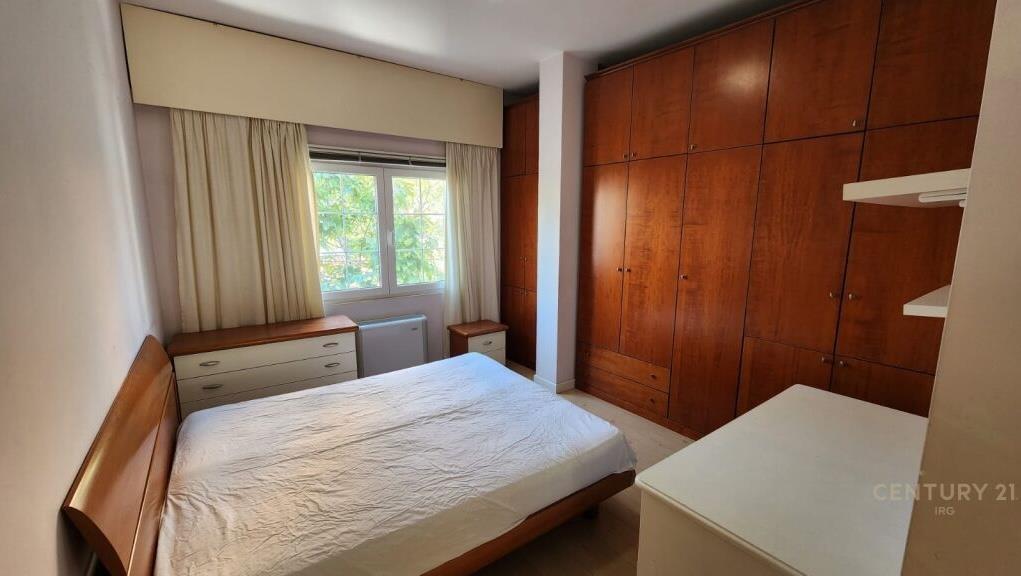 Qira Apartament 3+1+2 Rruga e Kavajes 950 € 128 m2