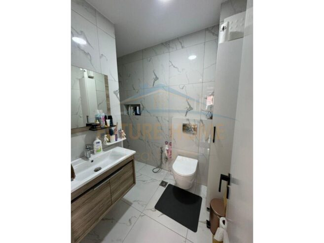 Shitet Apartament 2+1 Fusha e Aviacionit,Tirane