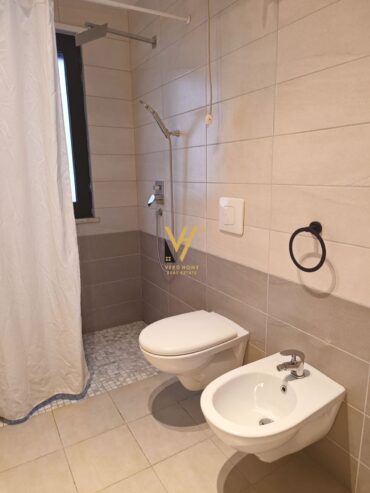 SHITET APARTAMENT 2+1+2 TE KOM GREEN CITY 252.000E