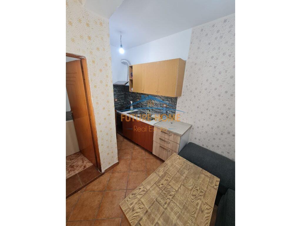 Qera, Apartament 1+1 ,Prane Fakultetit te mjeksis, Tiranë