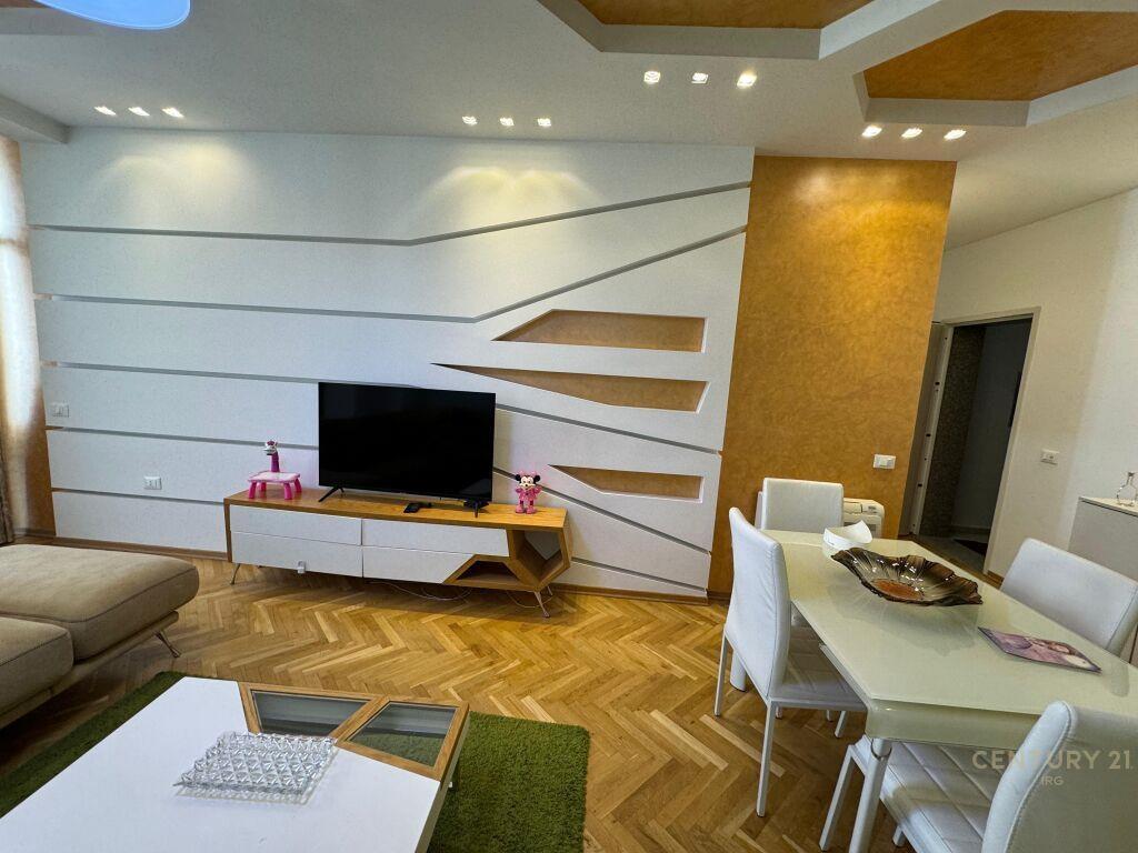 Qira Apartament 2+1+Depo Komuna e Parisit 850 € 81 m2