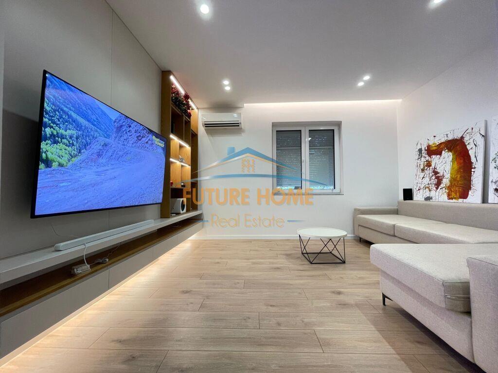 Qira, Apartament 1+1, Myslym Shyri, Tiranë