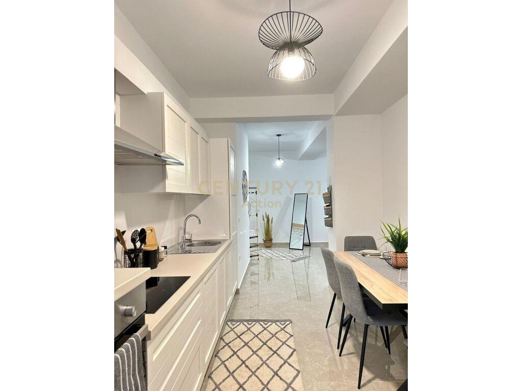 Shitet Apartament 1+1 Mylsym Shyri 255 000 €