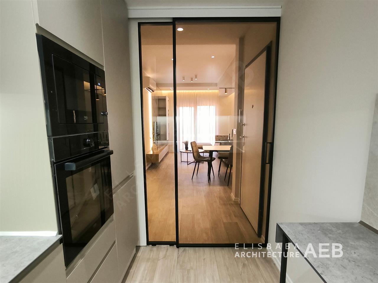 Apartament 2+1 me parkim privat Rr. Kavajes