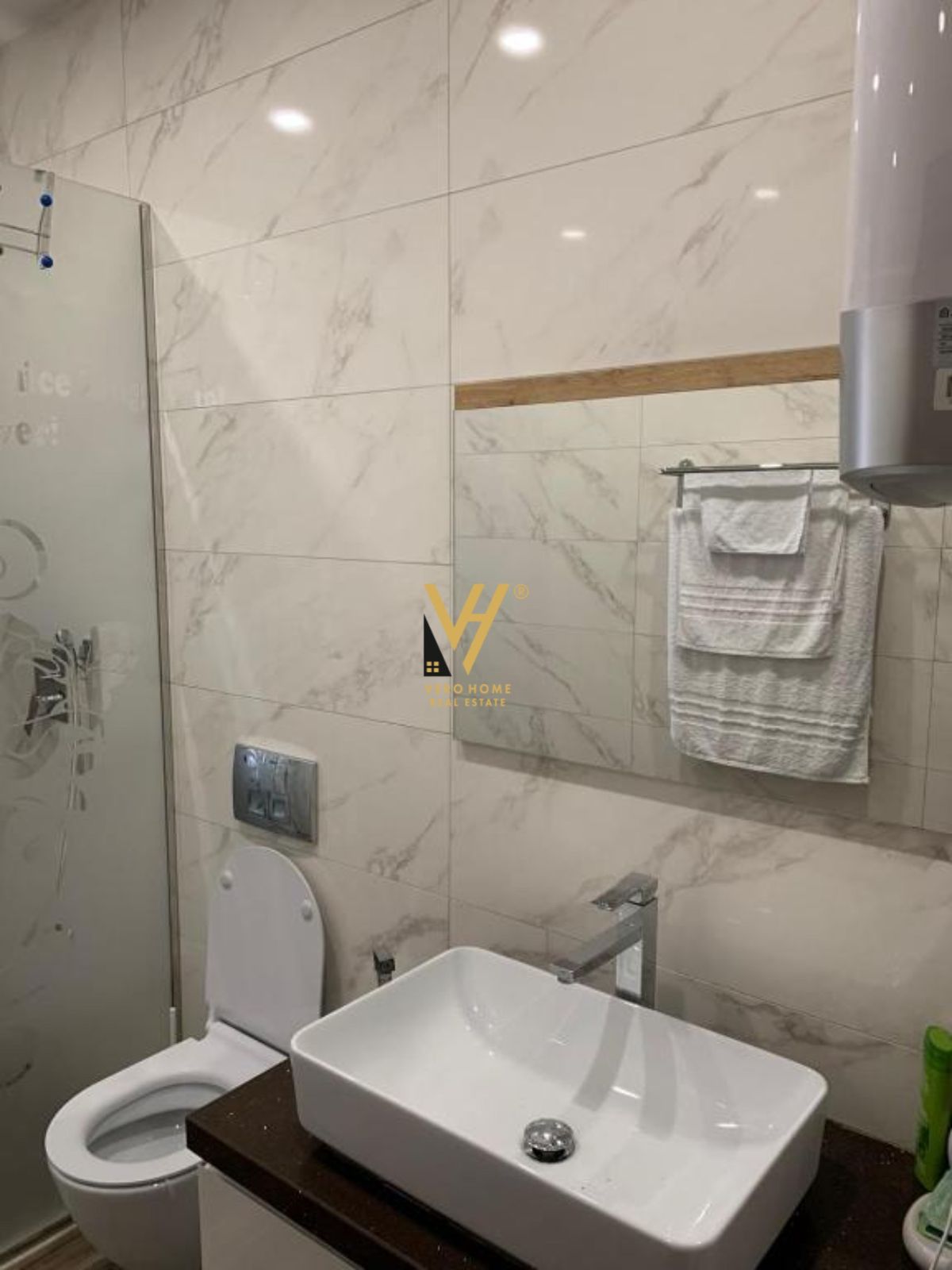 SHITET APARTAMENT 3+1+2 TE RR E KAVAJES 200.000E