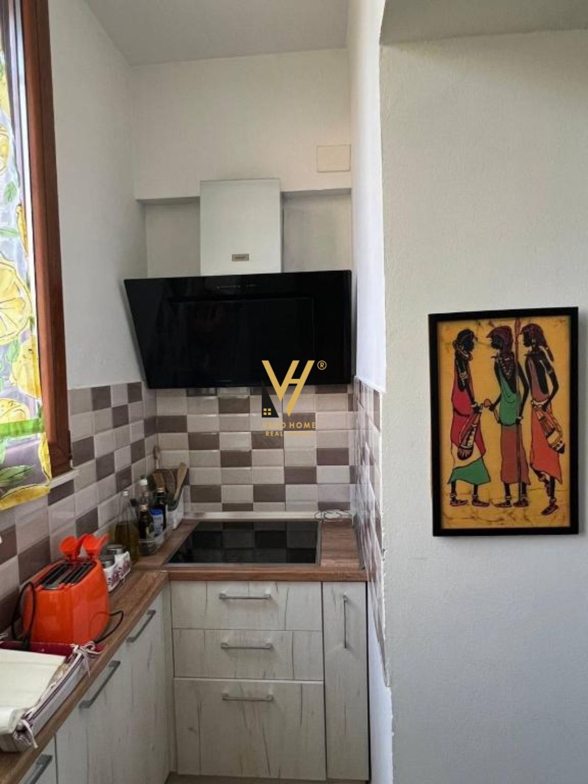 SHITET APARTAMENT 3+1+2 TE RR E KAVAJES 200.000E