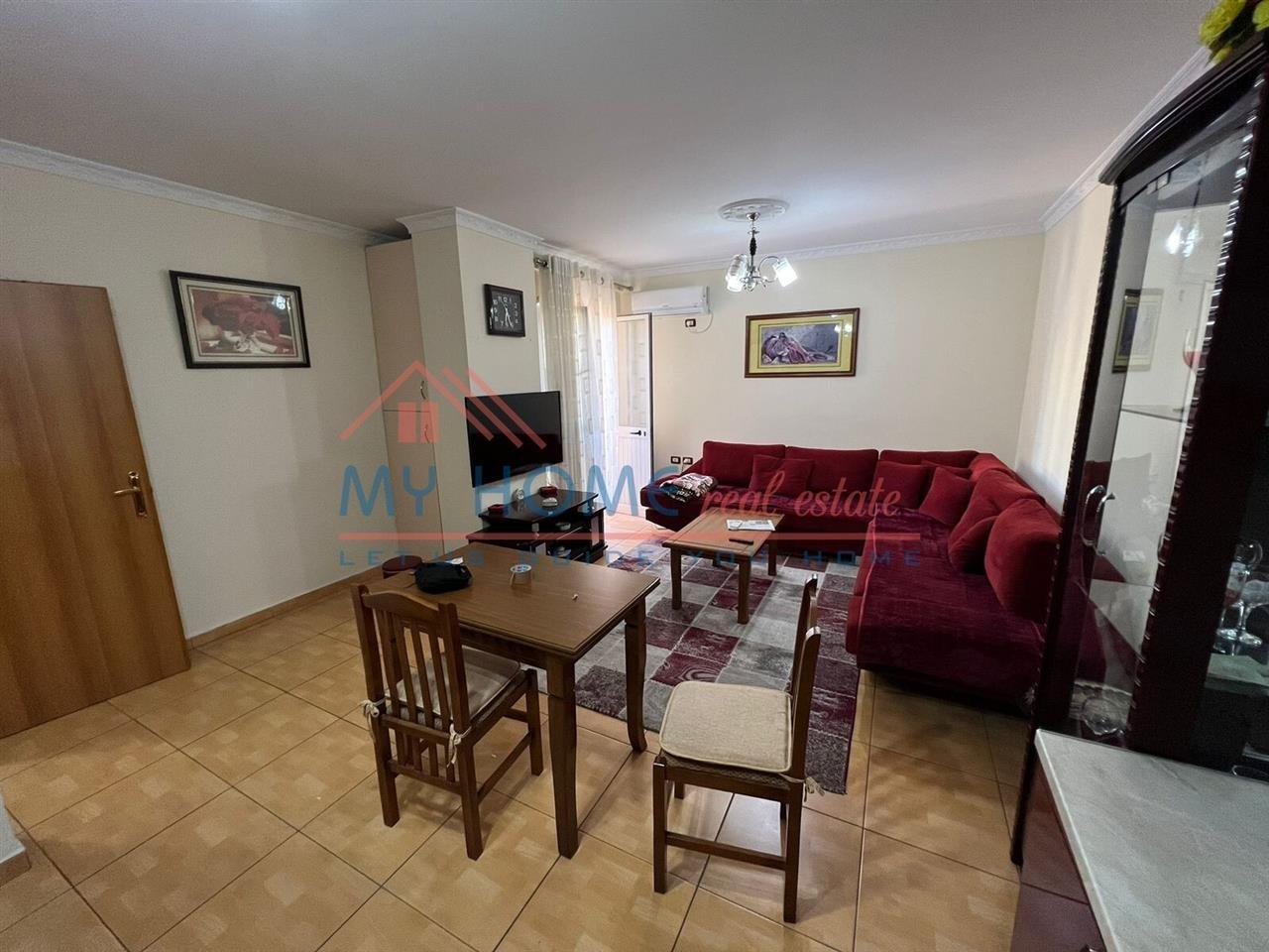 Apartament 1+1 me qera Komuna e Parisit
