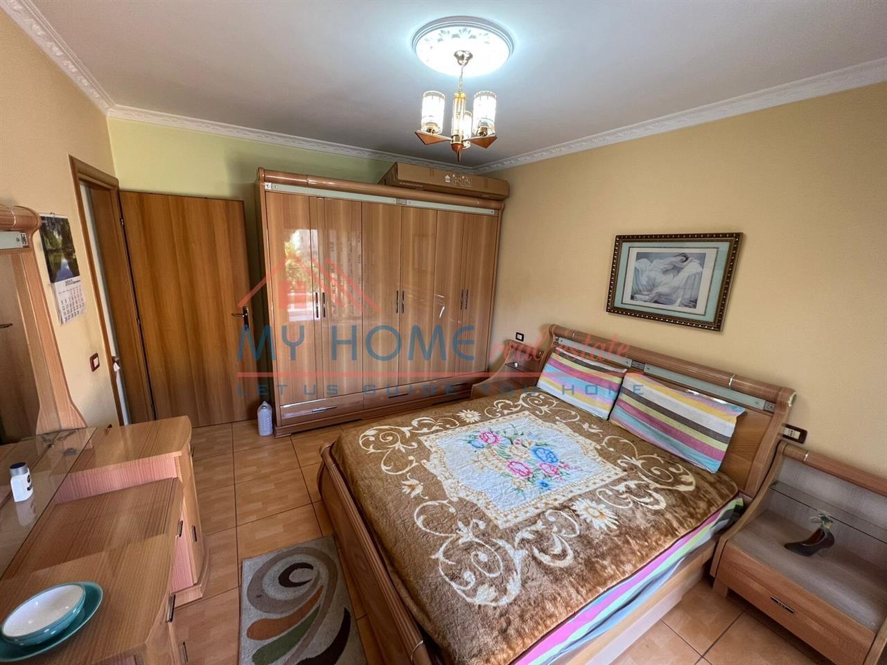 Apartament 1+1 me qera Komuna e Parisit