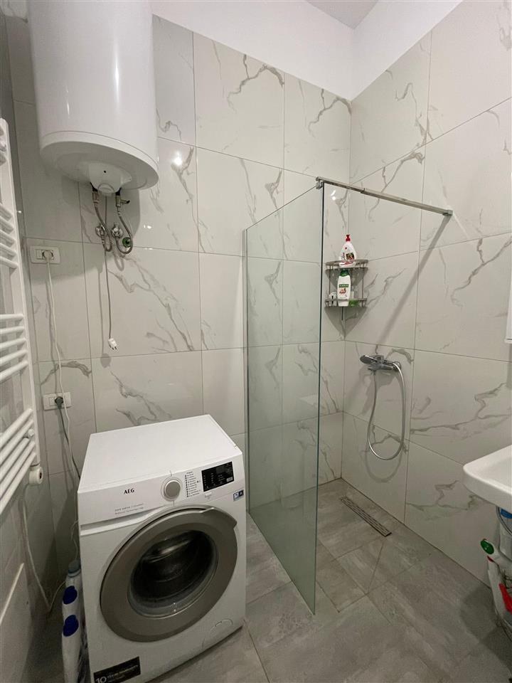 Shitet Apartament 1+1 te Kompleksi Kontakt 21 Dhjetori