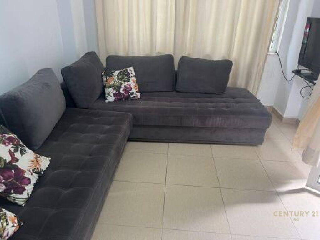 Shitet Apartament 1+1 Kodra e Diellit 99 000 € 63 m2