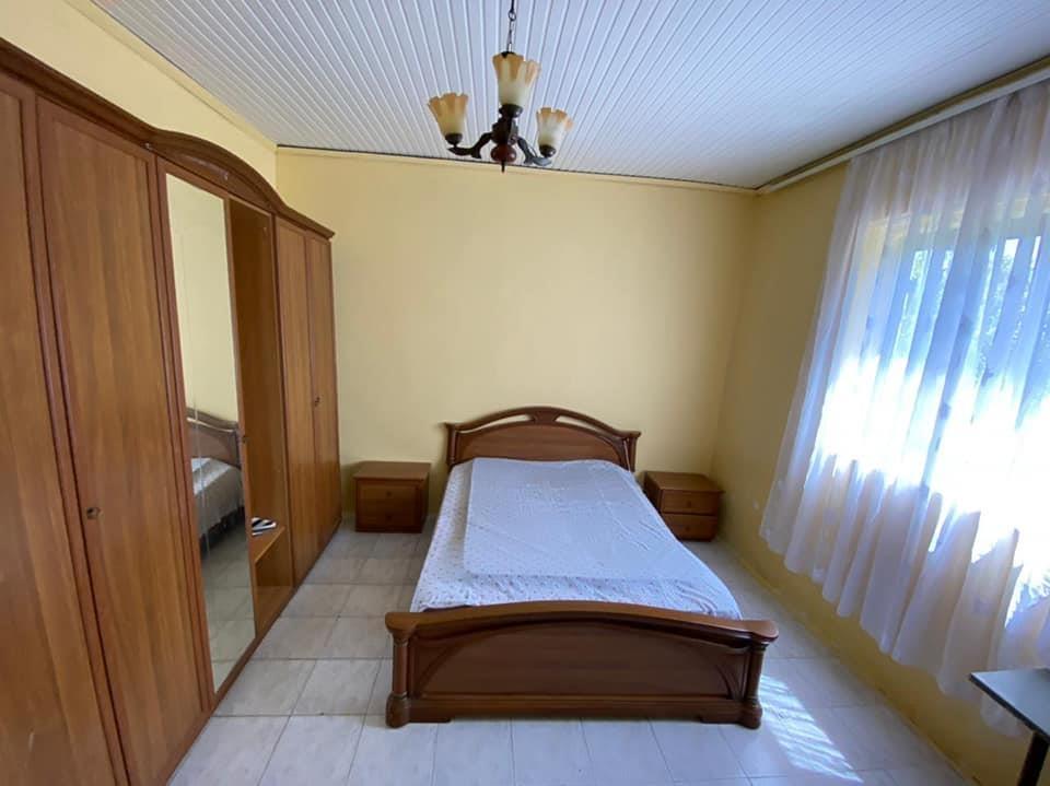 Shitet Shtepi private afer qendres ,Kavaje