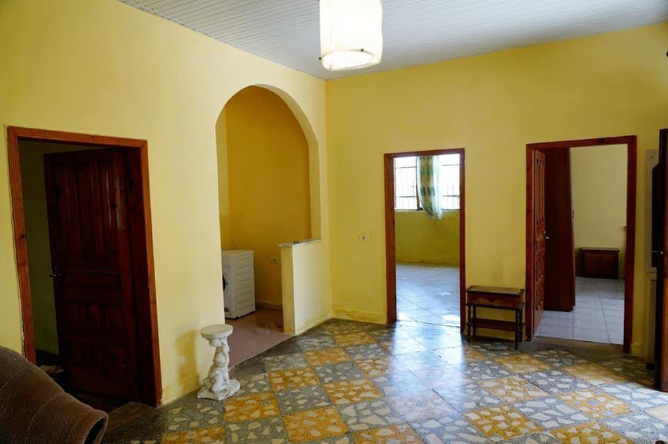 Shitet Shtepi private afer qendres ,Kavaje