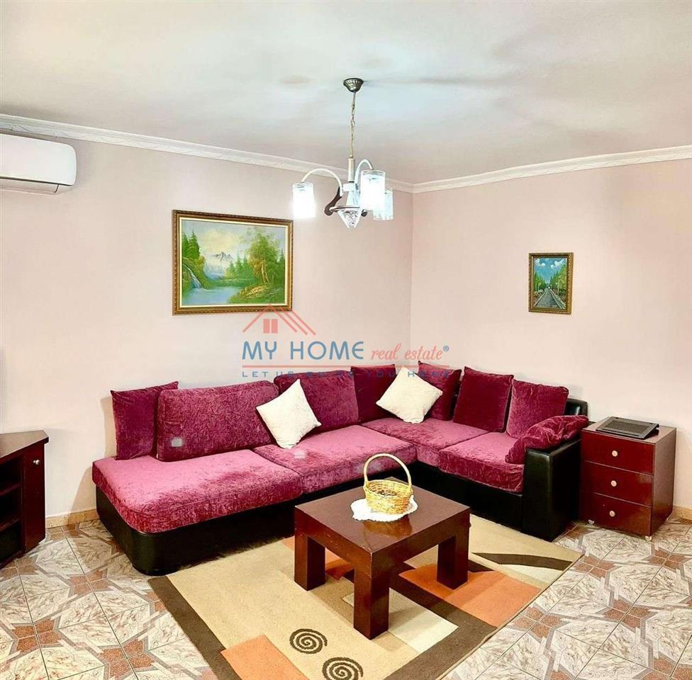 Apartament 1+1 me Qira Rruga Ferit Xhajko