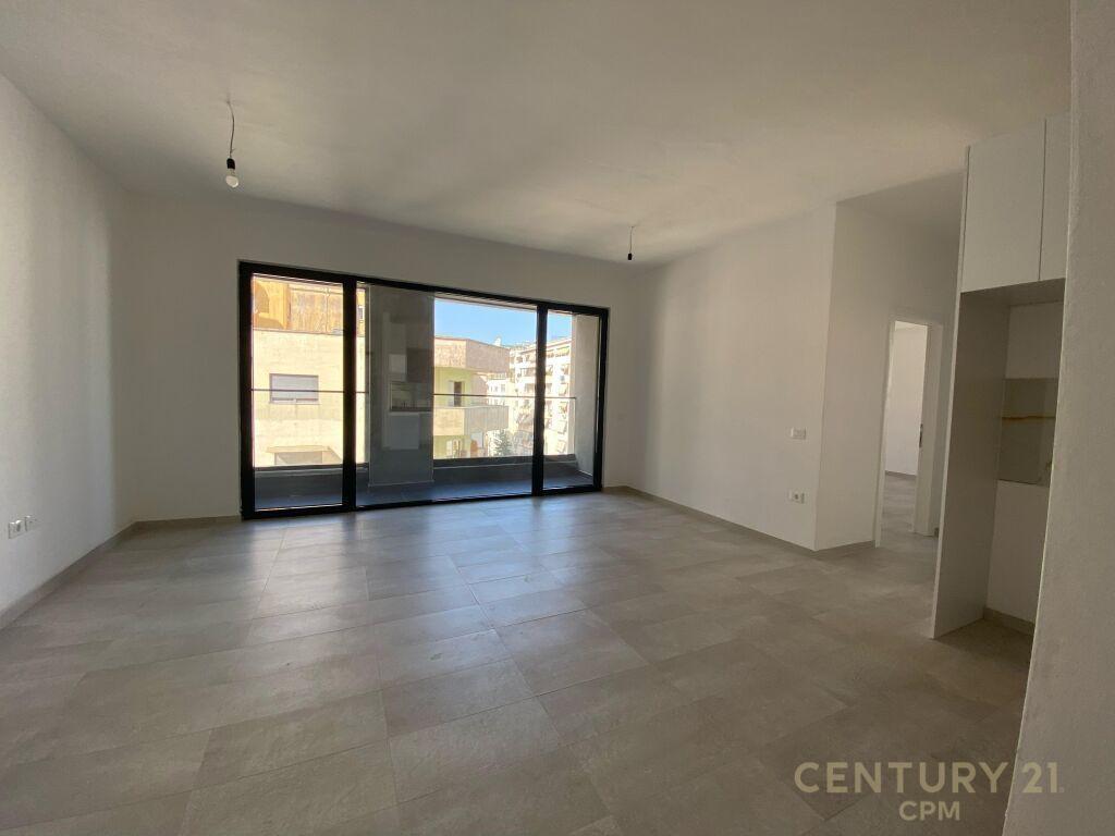 Qira apartament ose ambient per zyra 2+1+2 ne Komun