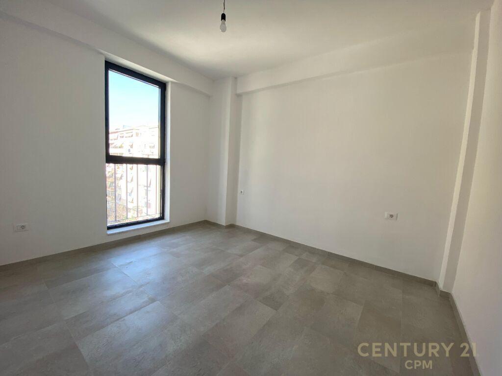 Qira apartament ose ambient per zyra 2+1+2 ne Komun