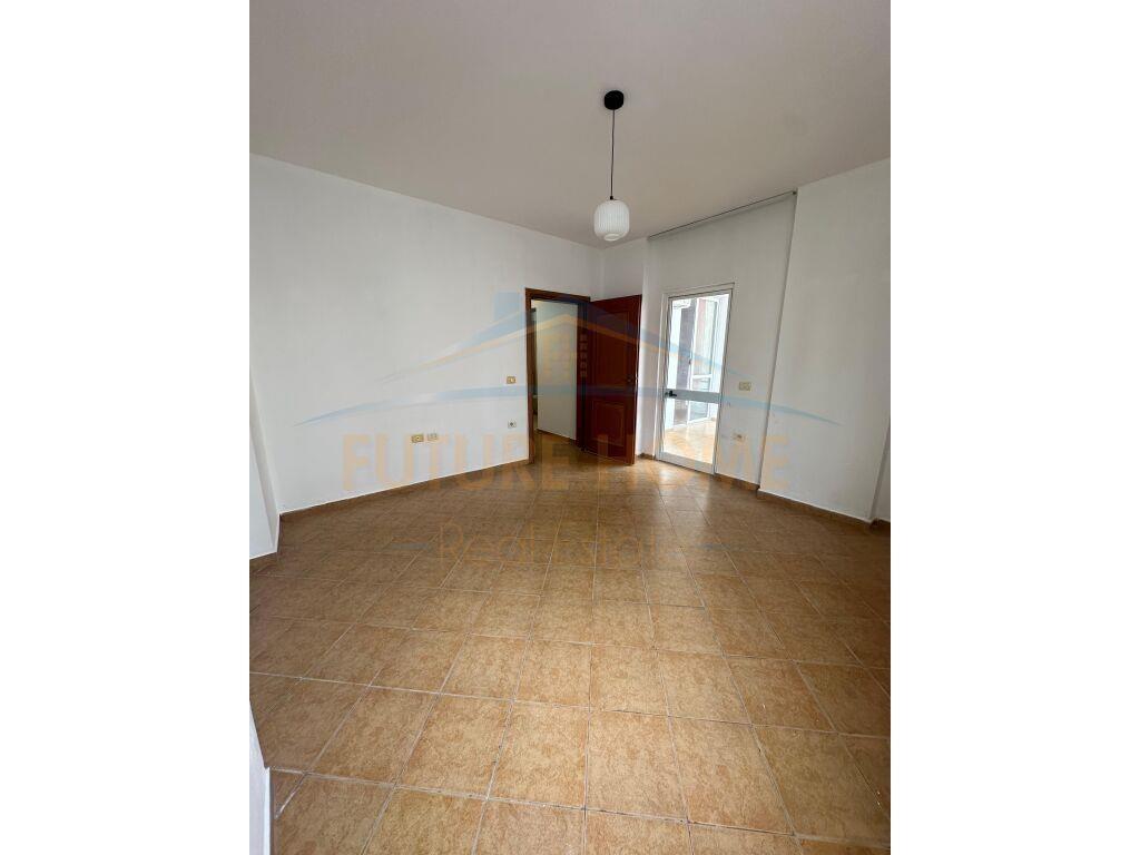 Qera, Apartament 2+1+2+Post Parkim, Rruga Don Bosko,