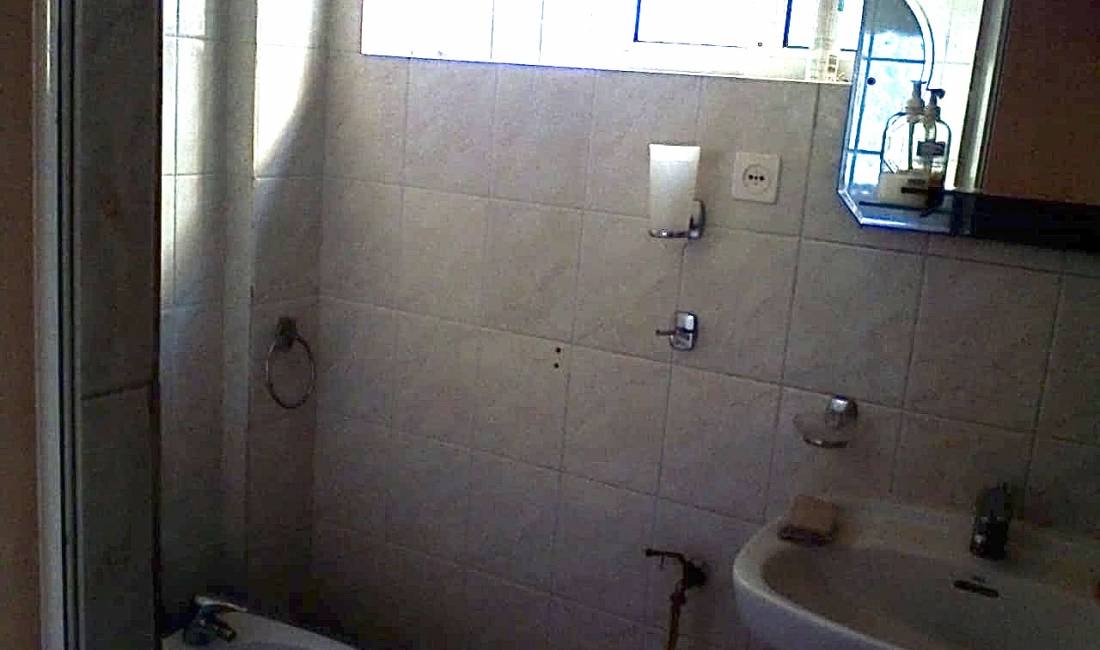 SHTEPI ME QERA 2+1 – MEDRESEJA