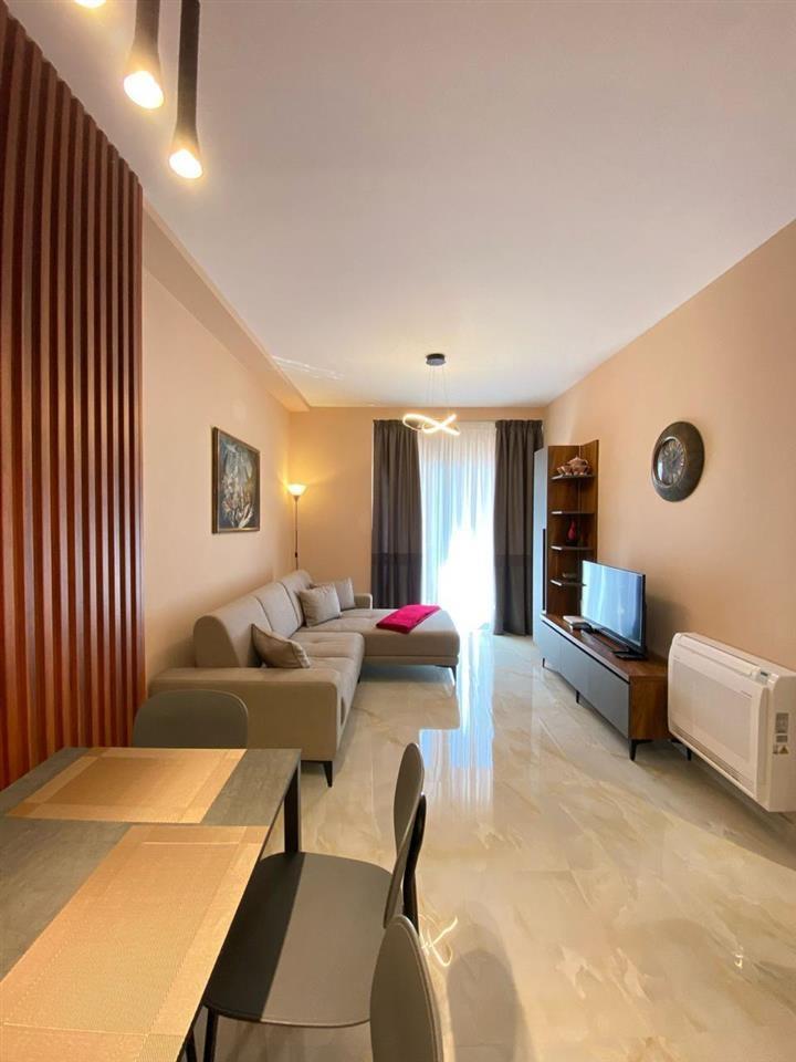 Rruga e Kavajes,Garden Building,jepet apartament 1+1 me qira