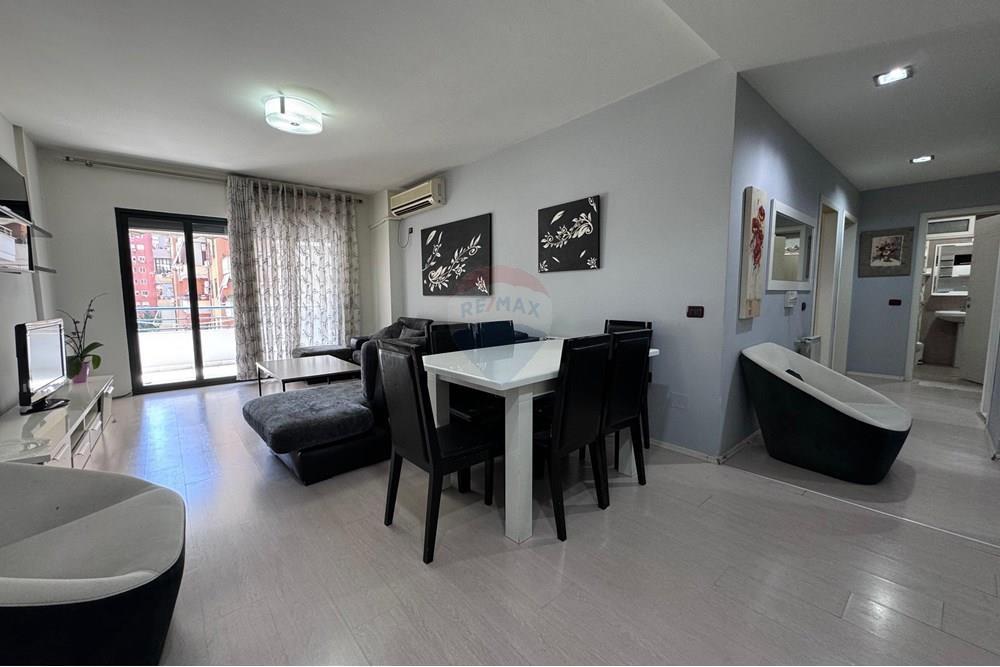 Apartament 2+1 ne shitje te Komuna e Parisit