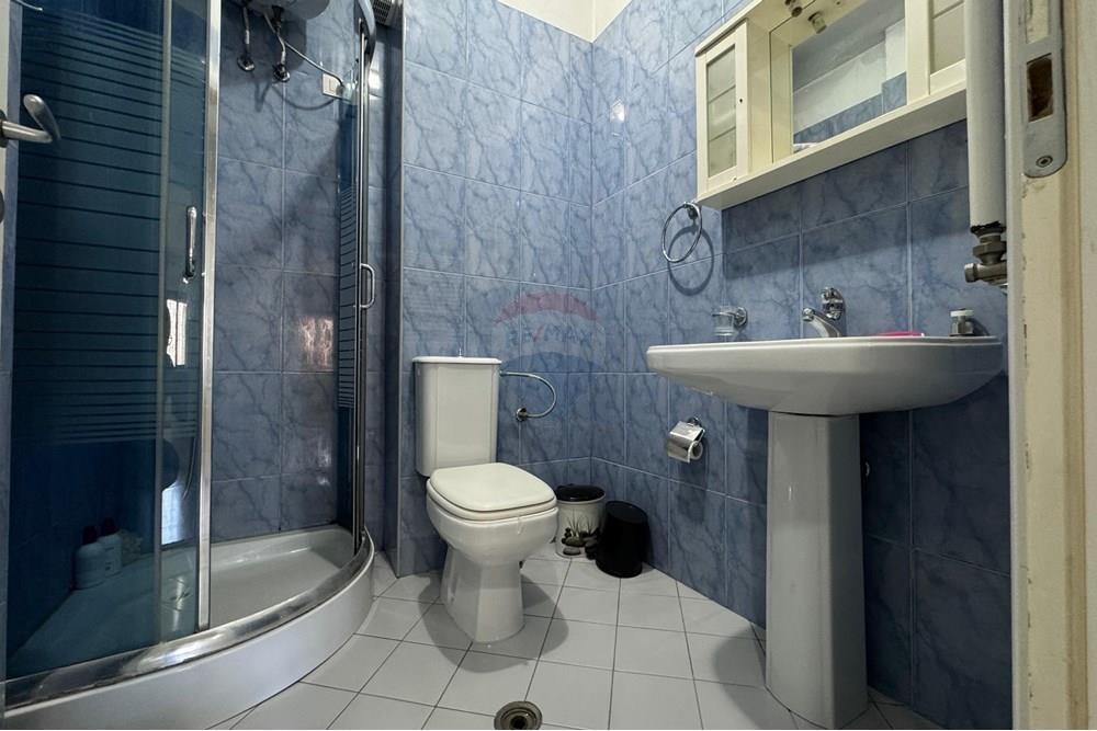 Apartament 2+1 ne shitje te Komuna e Parisit