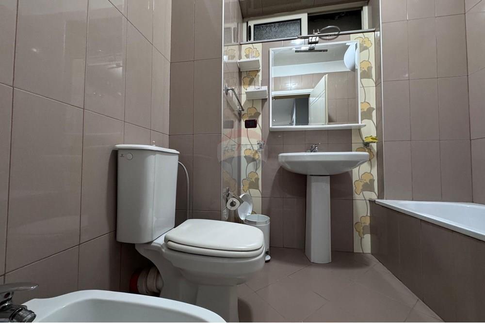 Apartament 2+1 ne shitje te Komuna e Parisit