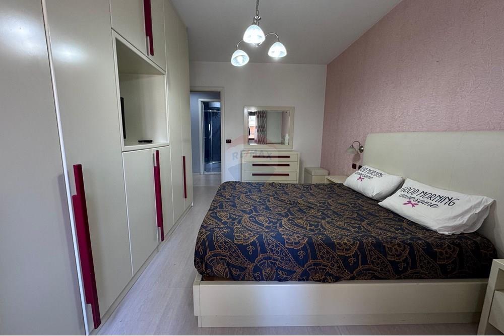 Apartament 2+1 ne shitje te Komuna e Parisit