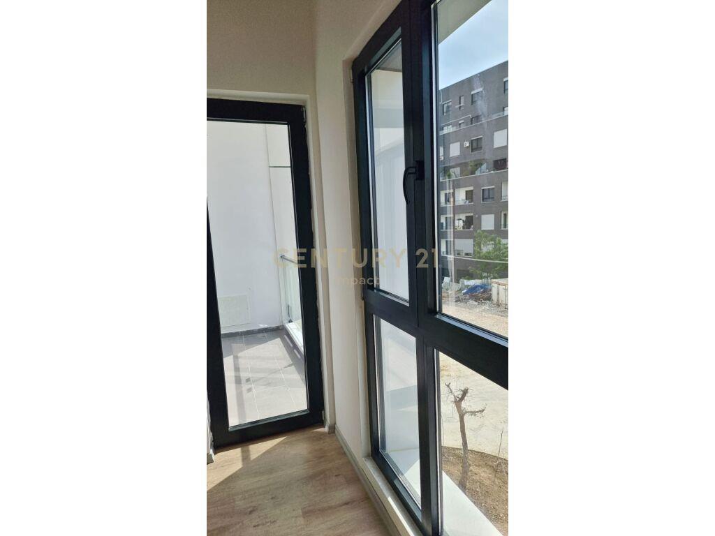 JAPIM APARTAMENT 2+1 ME QIRA TE ARLIS FARMACIA 10!