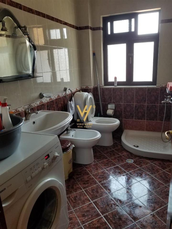 JEPET APARTMENT 1+1 ME QERA TE RR E KAVAJES 490 EU