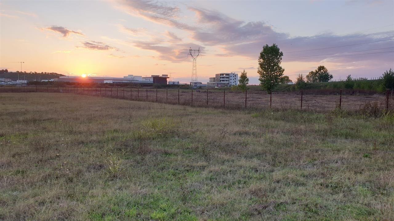 Durres, jap me qera toke 9.700 m² 0.10 Euro/m2