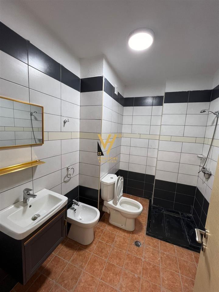 SHITET GARASONIERE TE SHKEMBI I KAVAJES 53.000 EUR