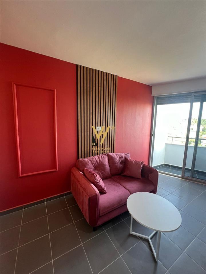 SHITET GARASONIERE TE SHKEMBI I KAVAJES 53.000 EUR