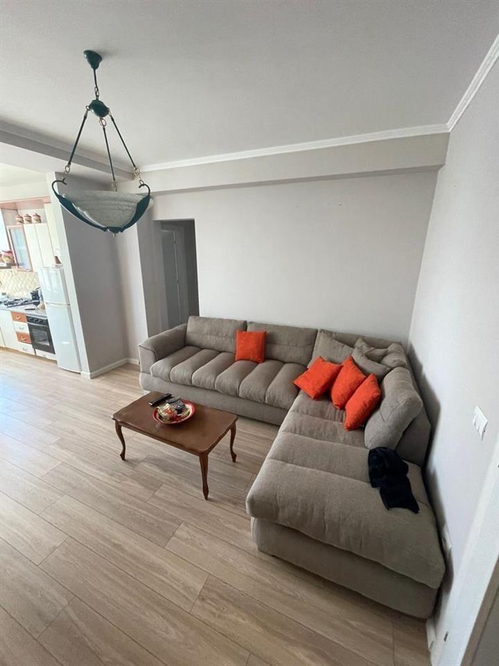 JEPET ME QERA 1+1 NE VOLLGA DURRES !