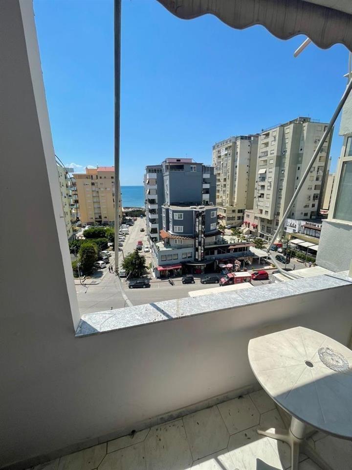 JEPET ME QERA 1+1 NE VOLLGA DURRES !