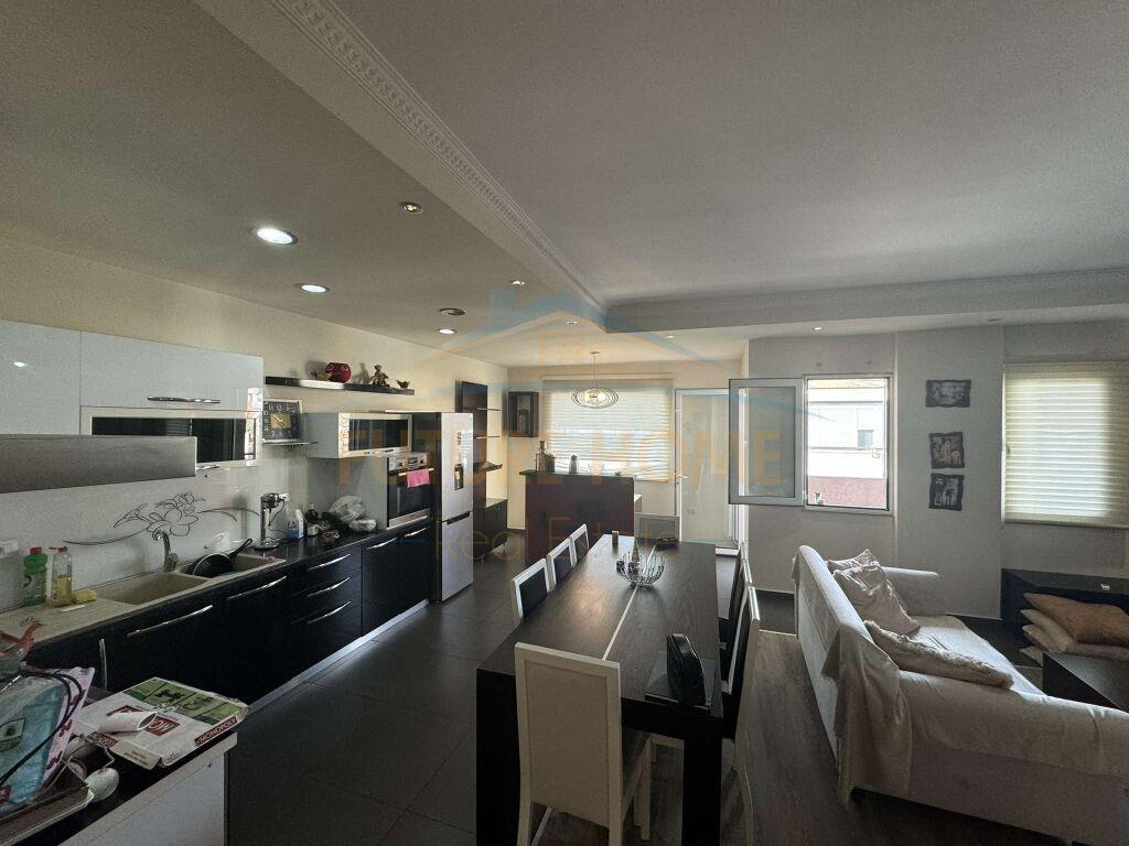 Qera, Apartament 3+1+2, Kodra e Diellit.