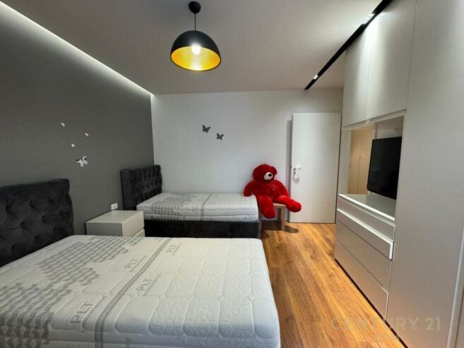 Qera, Apartament 1+1+Post Parkimi, Rruga e Kavajes , Tiranë!