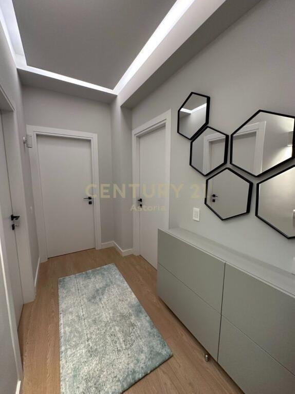 Shitet Apartament 2+1 Rruga e Kavajes 165 000 € 95 m2