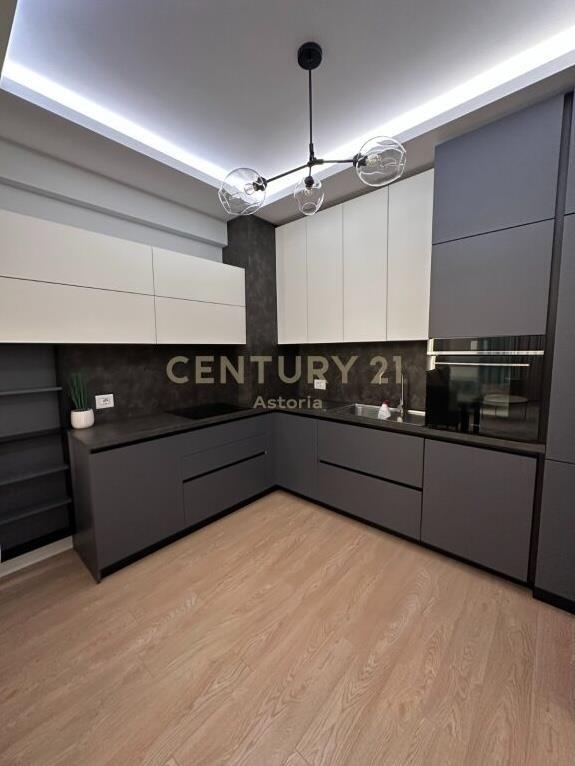 Shitet Apartament 2+1 Rruga e Kavajes 165 000 € 95 m2