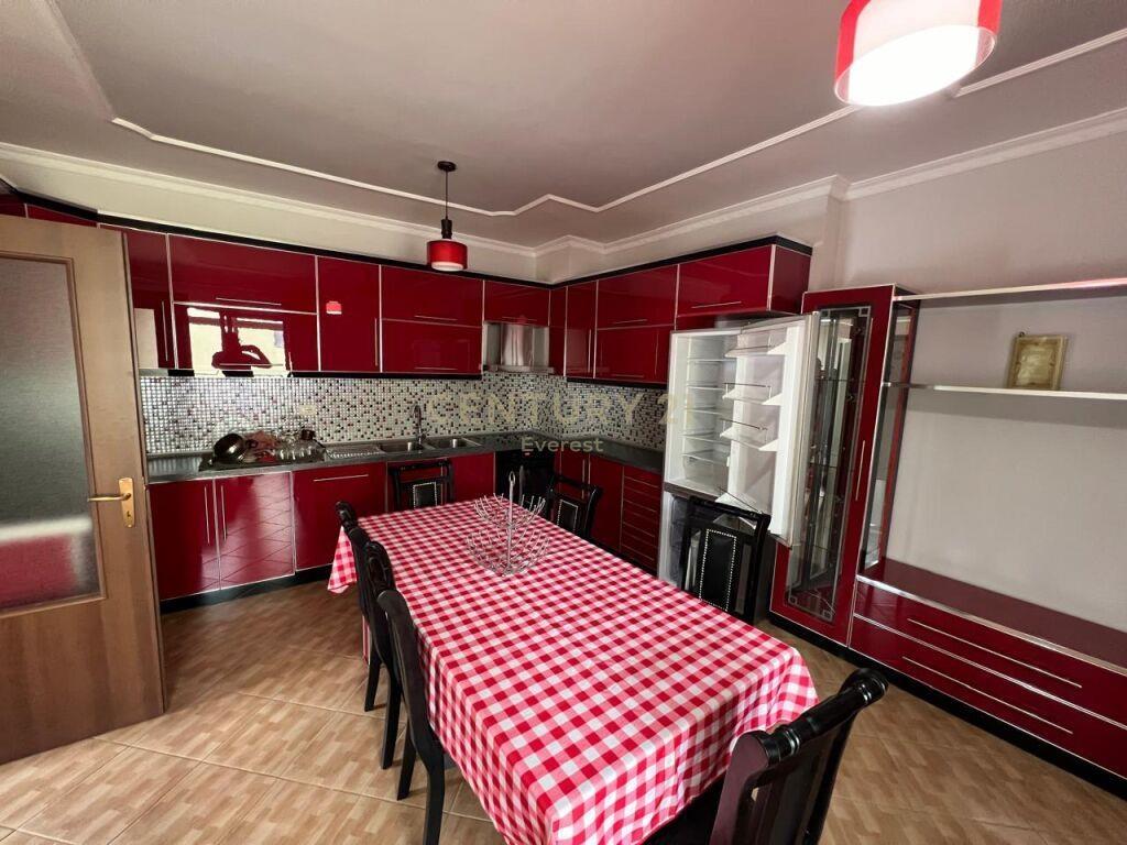 Jepet me Qira Apartament everest98850